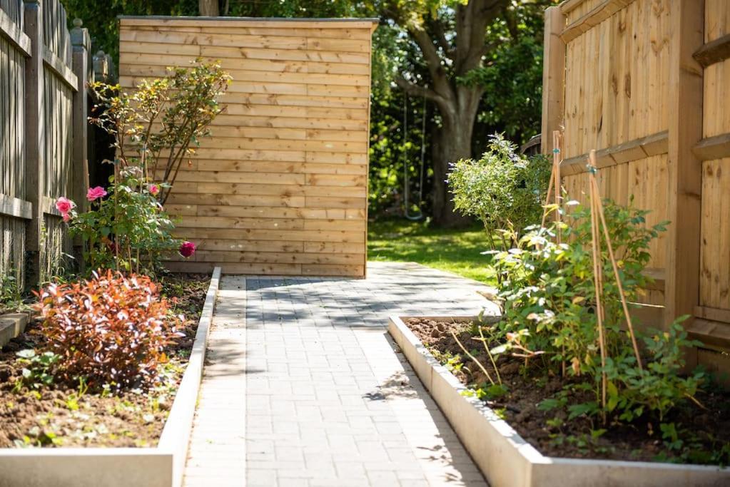 Walnut Flats-F2, 3-Bedroom With Garden & Patio - Ac, Parking, Netflix, Wifi - Close To Oxford, Bicester & Blenheim Palace Екстериор снимка