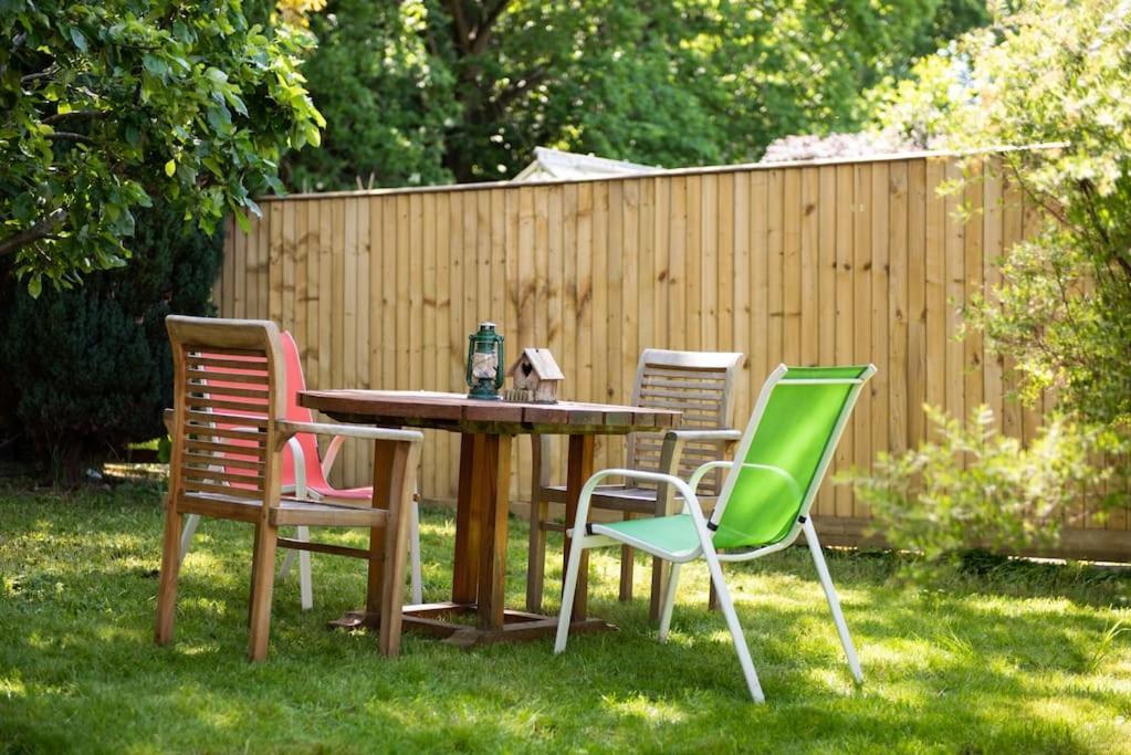 Walnut Flats-F2, 3-Bedroom With Garden & Patio - Ac, Parking, Netflix, Wifi - Close To Oxford, Bicester & Blenheim Palace Екстериор снимка