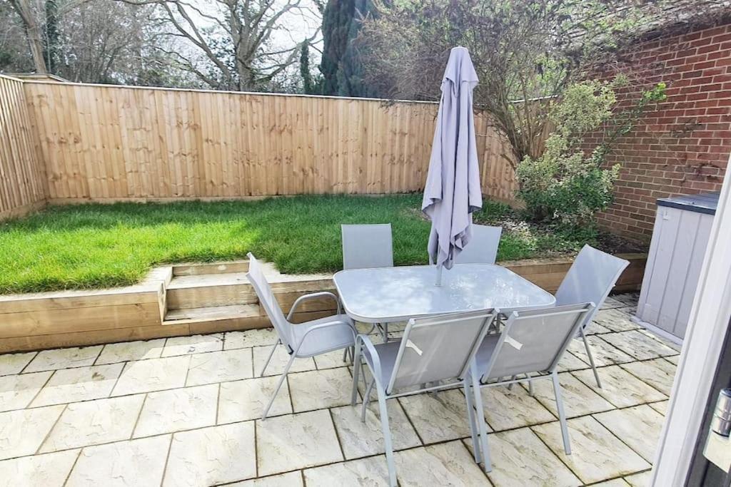Walnut Flats-F2, 3-Bedroom With Garden & Patio - Ac, Parking, Netflix, Wifi - Close To Oxford, Bicester & Blenheim Palace Екстериор снимка
